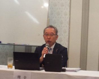 組合運営活性化の肝として、話題は意外にも敏腕事務員の超スキルに及んだ