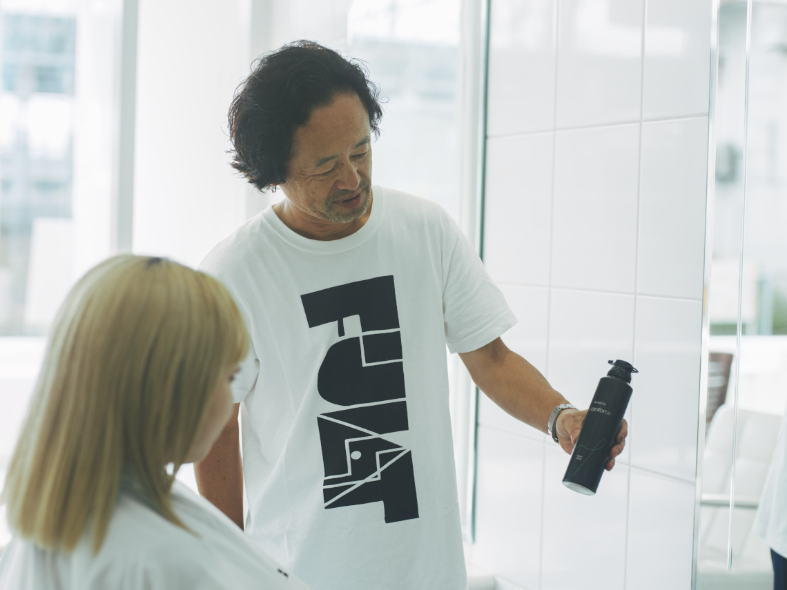Q．石川さんの定番の使い方は？<br />
A．パーマ施術に『ヘアバスS』を使うと、きしむことなくリッジが出ます！